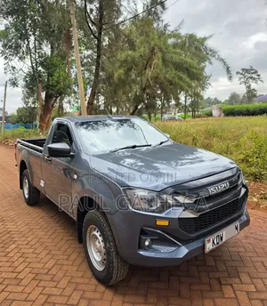 Isuzu D-MAX 2025 Silver