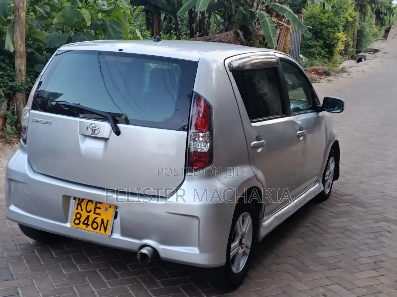 Toyota Passo 2010 Silver