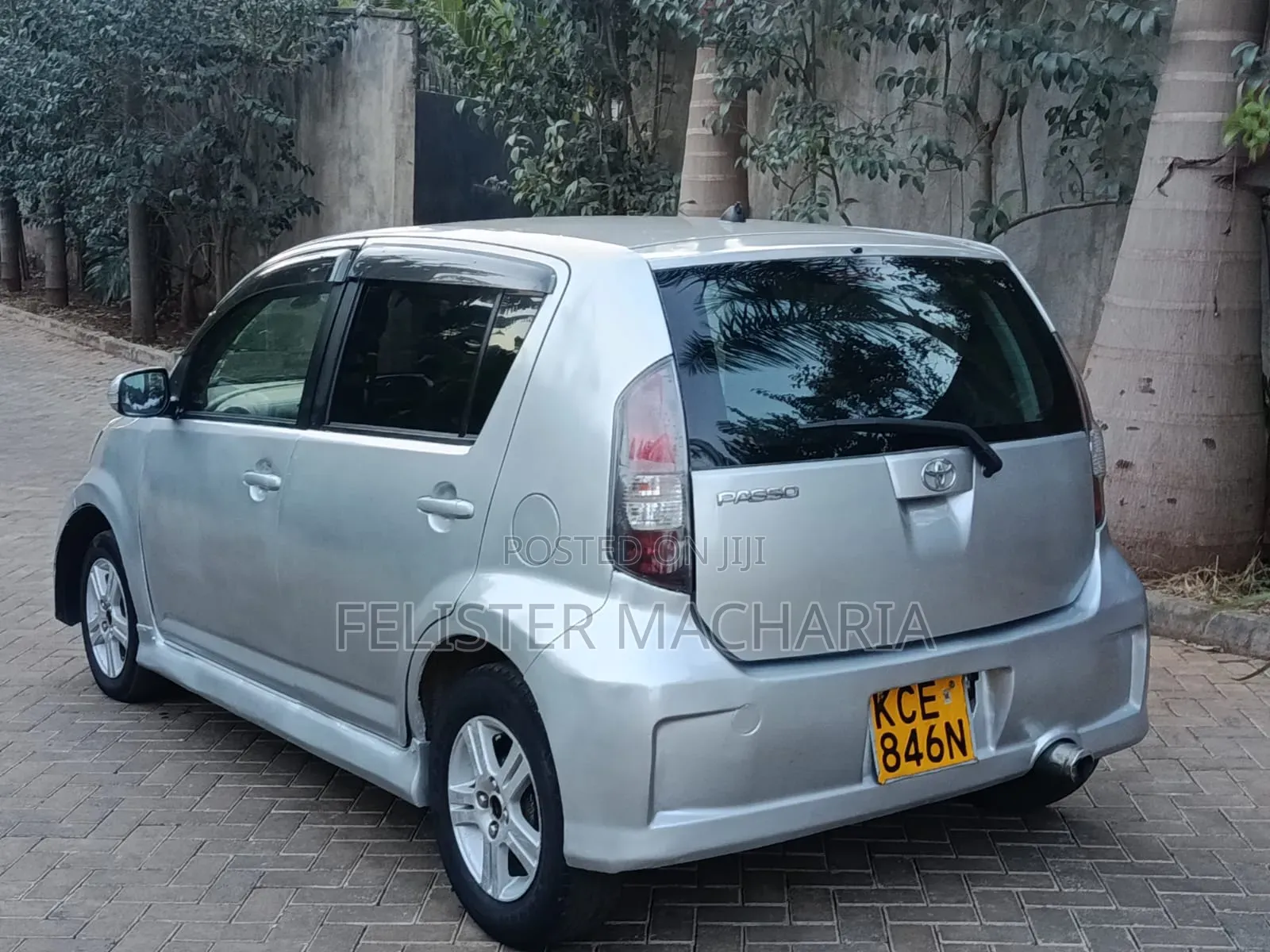 Toyota Passo 2010 Silver