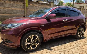 Honda Vezel 2015 Maroon