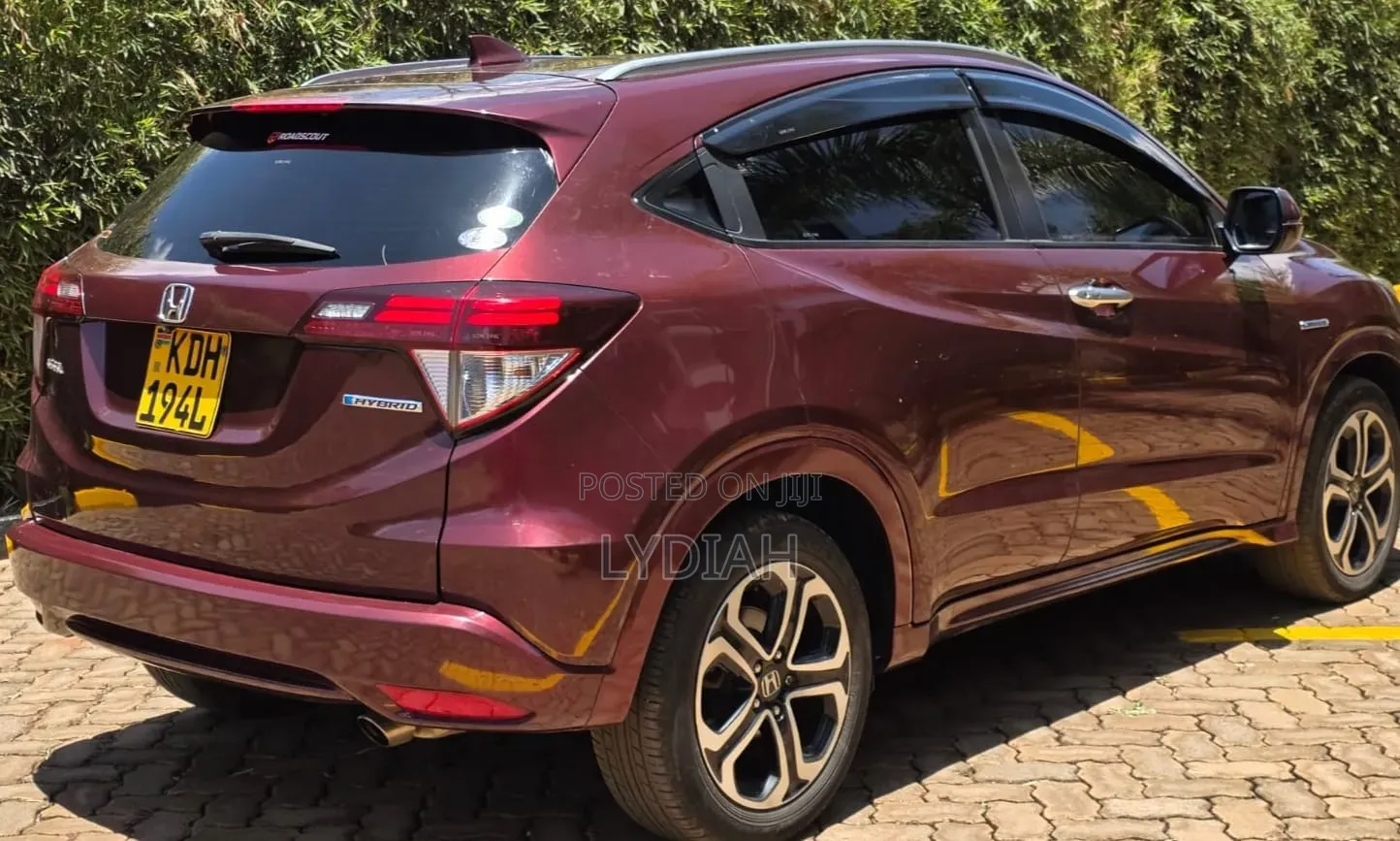 Honda Vezel 2015 Maroon