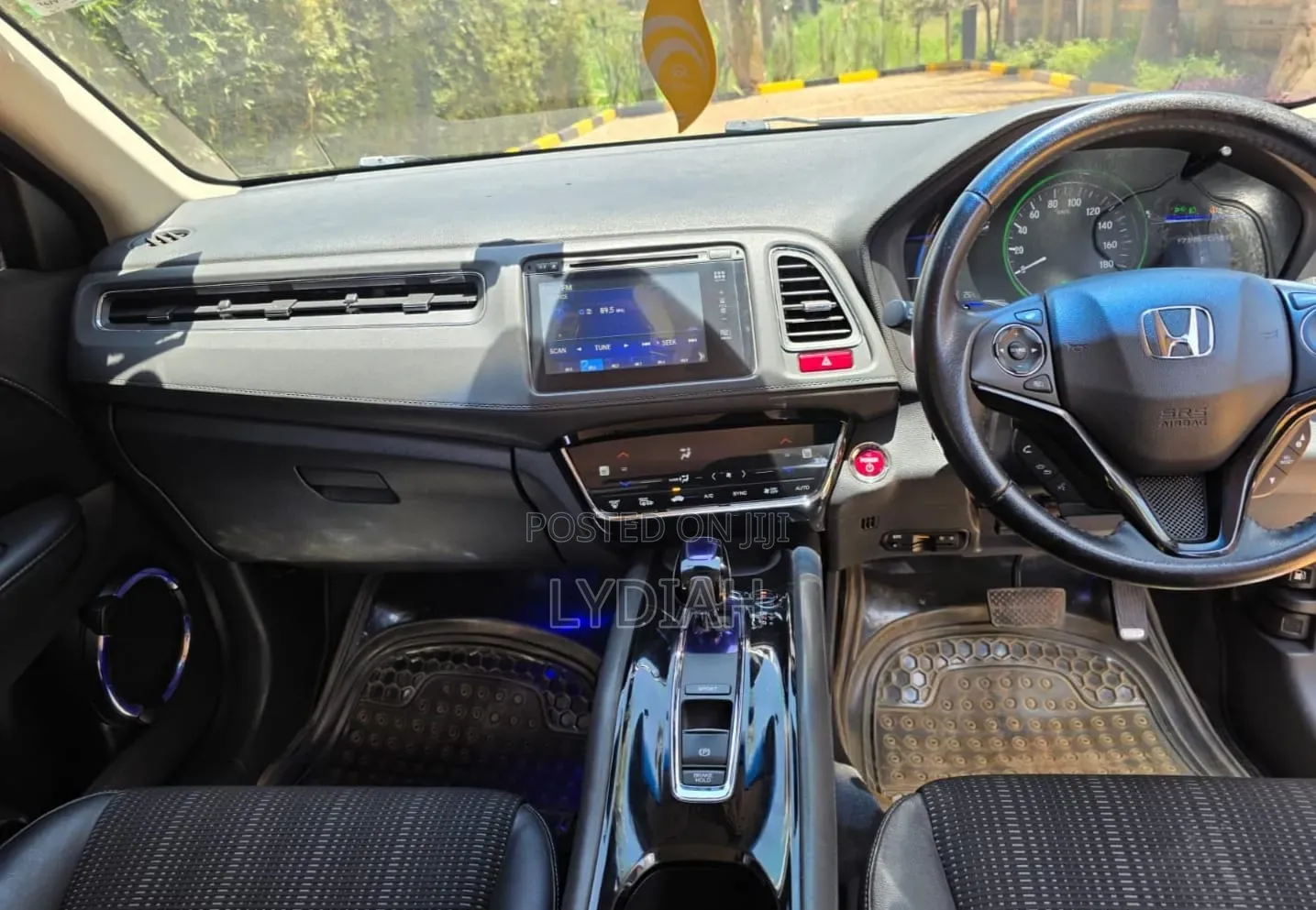 Honda Vezel 2015 Maroon