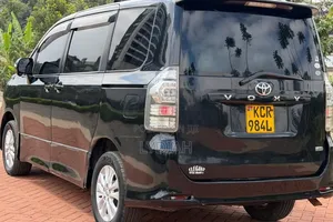 Toyota Voxy 2011 Black