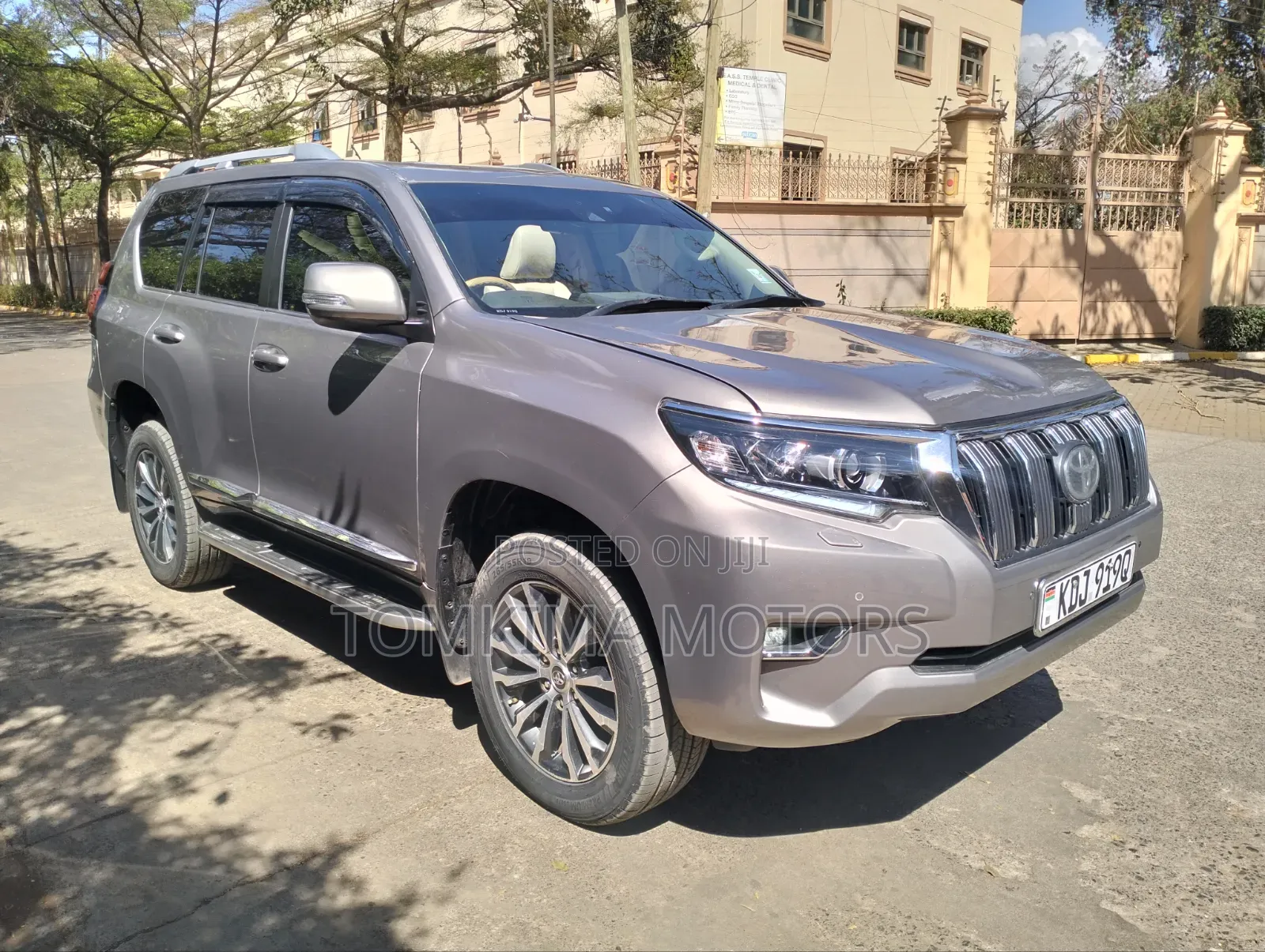 Toyota Land Cruiser Prado 2018 Gray