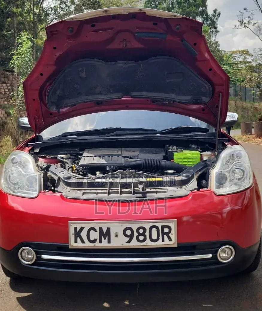 Mazda Verisa 2010 Red