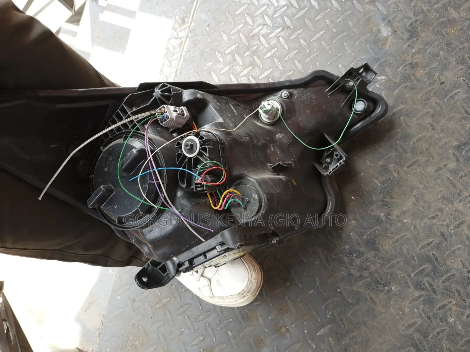 E K Wagon Headlight