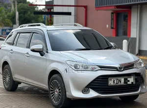 Toyota Corolla Fielder 2016 Silver