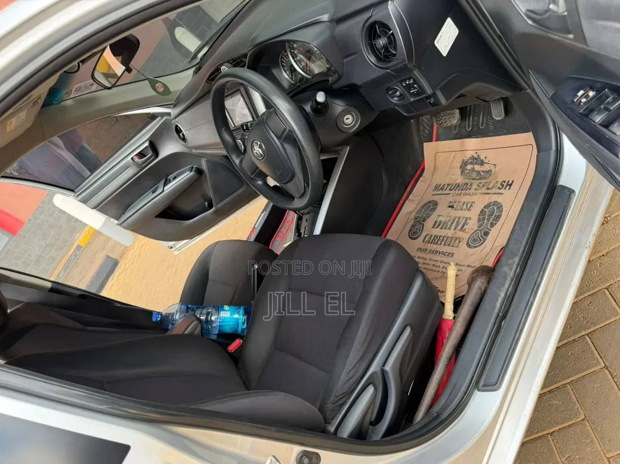 Toyota Corolla Fielder 2016 Silver