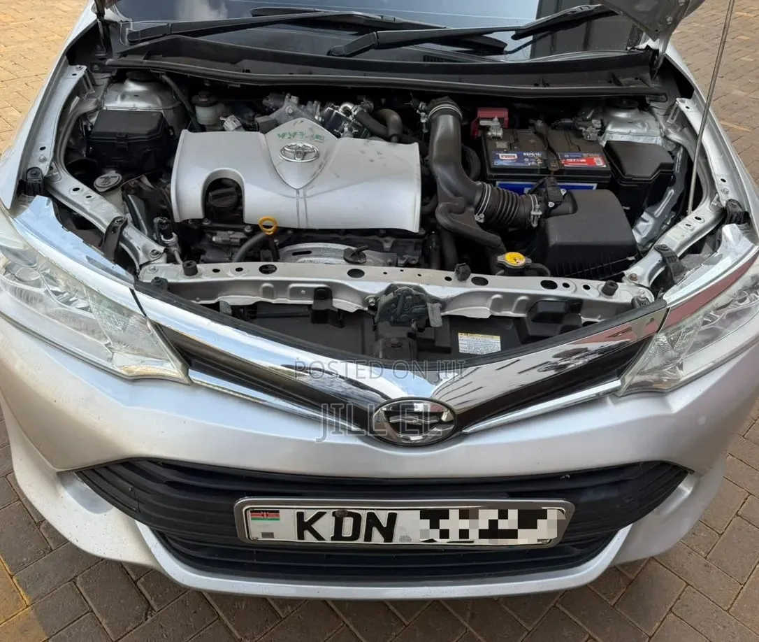 Toyota Corolla Fielder 2016 Silver