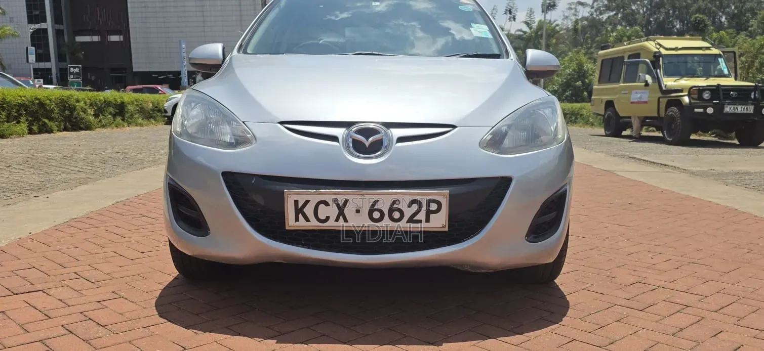 Mazda Demio 2012 Silver