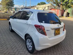 Toyota Vitz 2013 White