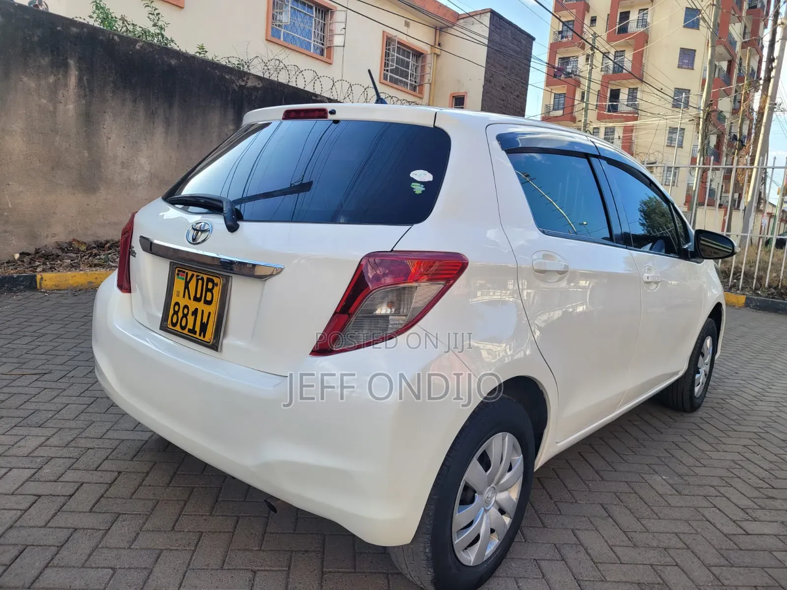 Toyota Vitz 2013 White