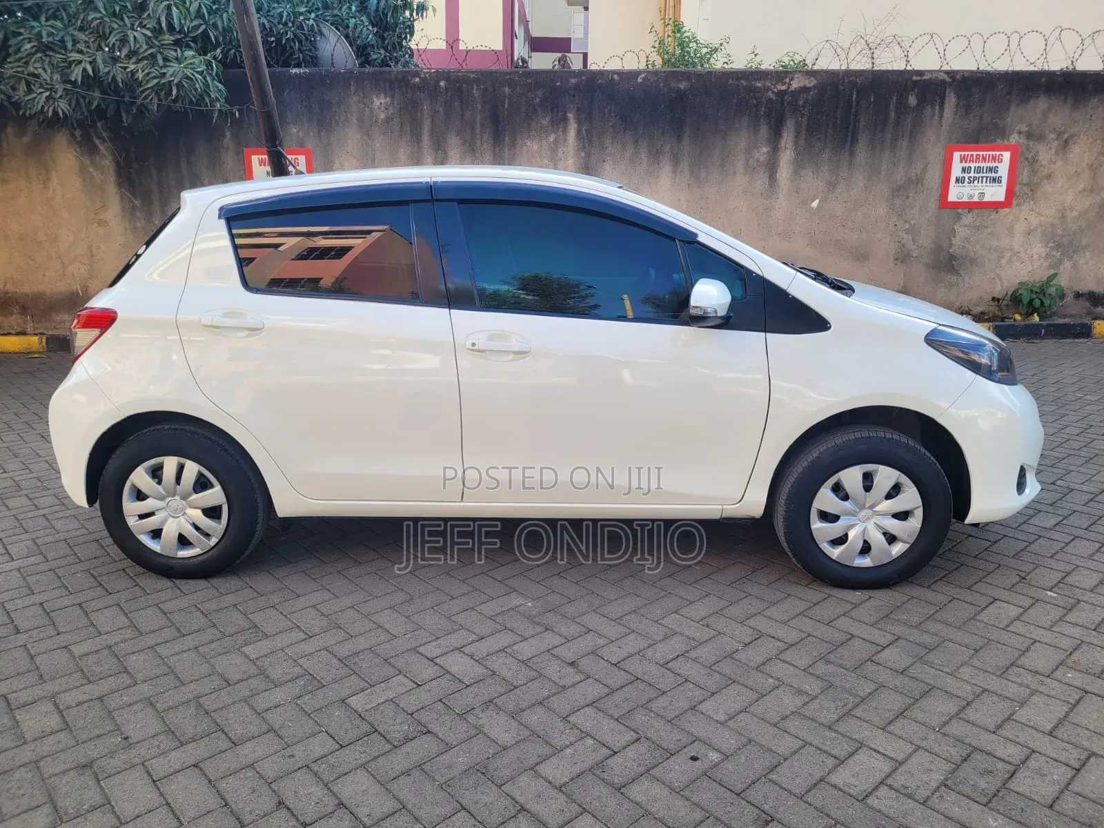 Toyota Vitz 2013 White