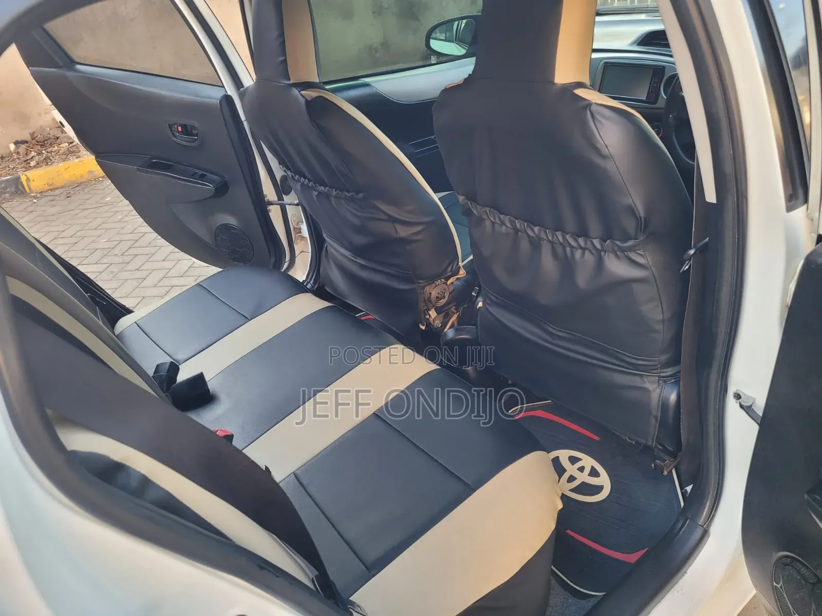 Toyota Vitz 2013 White