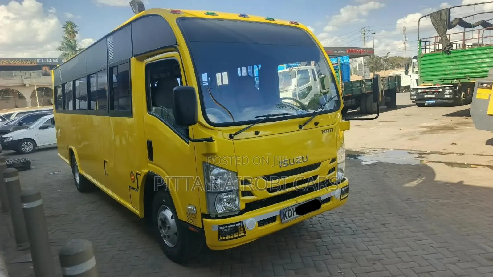 Isuzu FRR 2022 Yellow