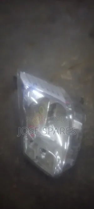 Toyota Land Cruiser Prado FJ90 Front Corner Headlight