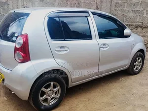 Toyota Passo 2012 Silver