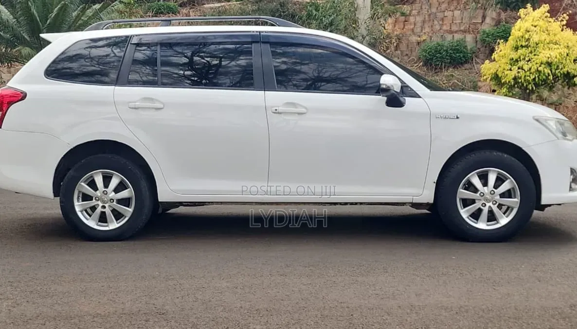 Toyota Corolla Fielder 2014 White