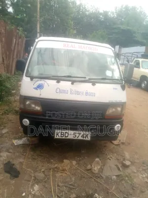Toyota HiAce 2009 White
