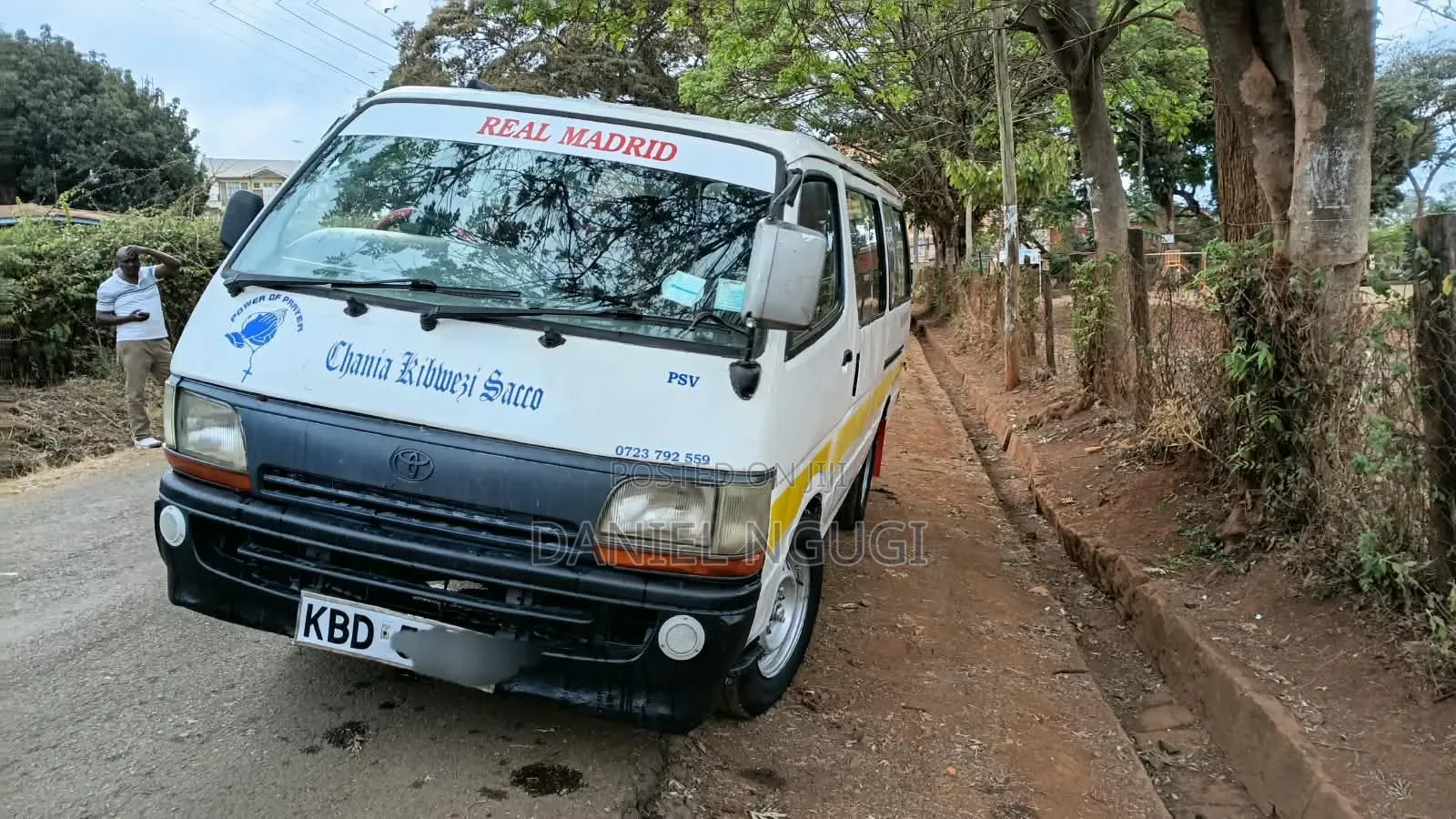 Toyota HiAce 2009 White