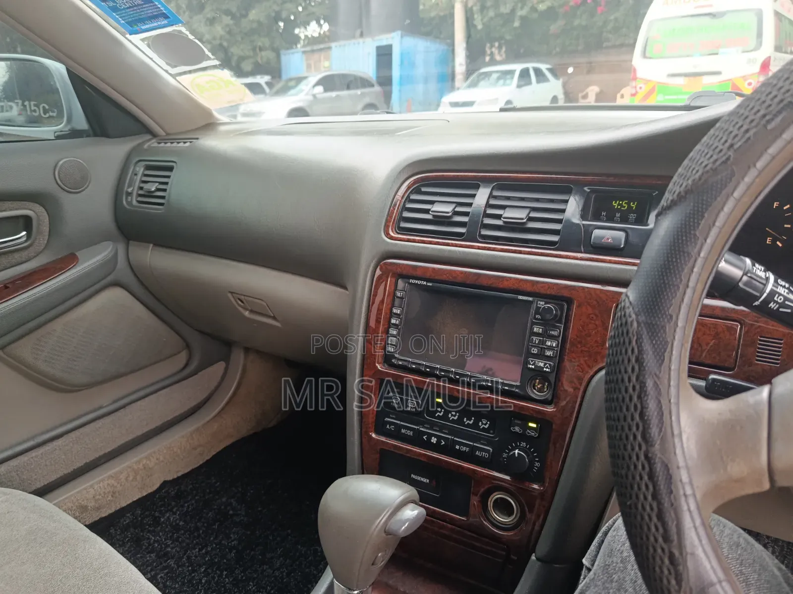 Toyota Mark II 2001 White
