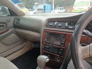 Toyota Mark II 2001 White