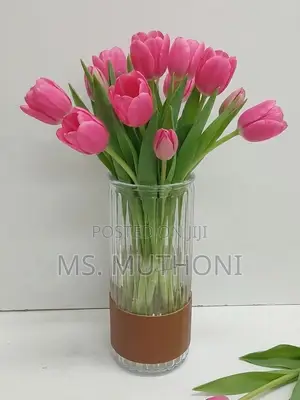 Aesthetic Cylindrical Ribbed Glass Flower Vase