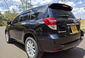 Toyota Vanguard 2011 Black