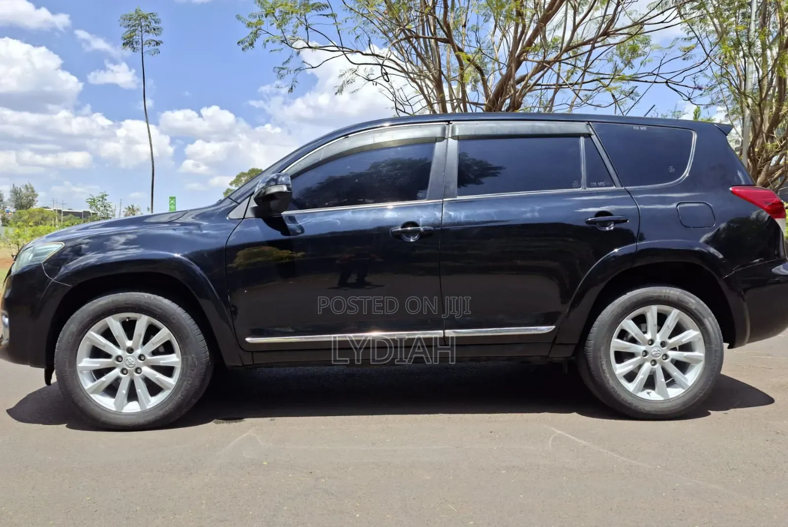 Toyota Vanguard 2011 Black