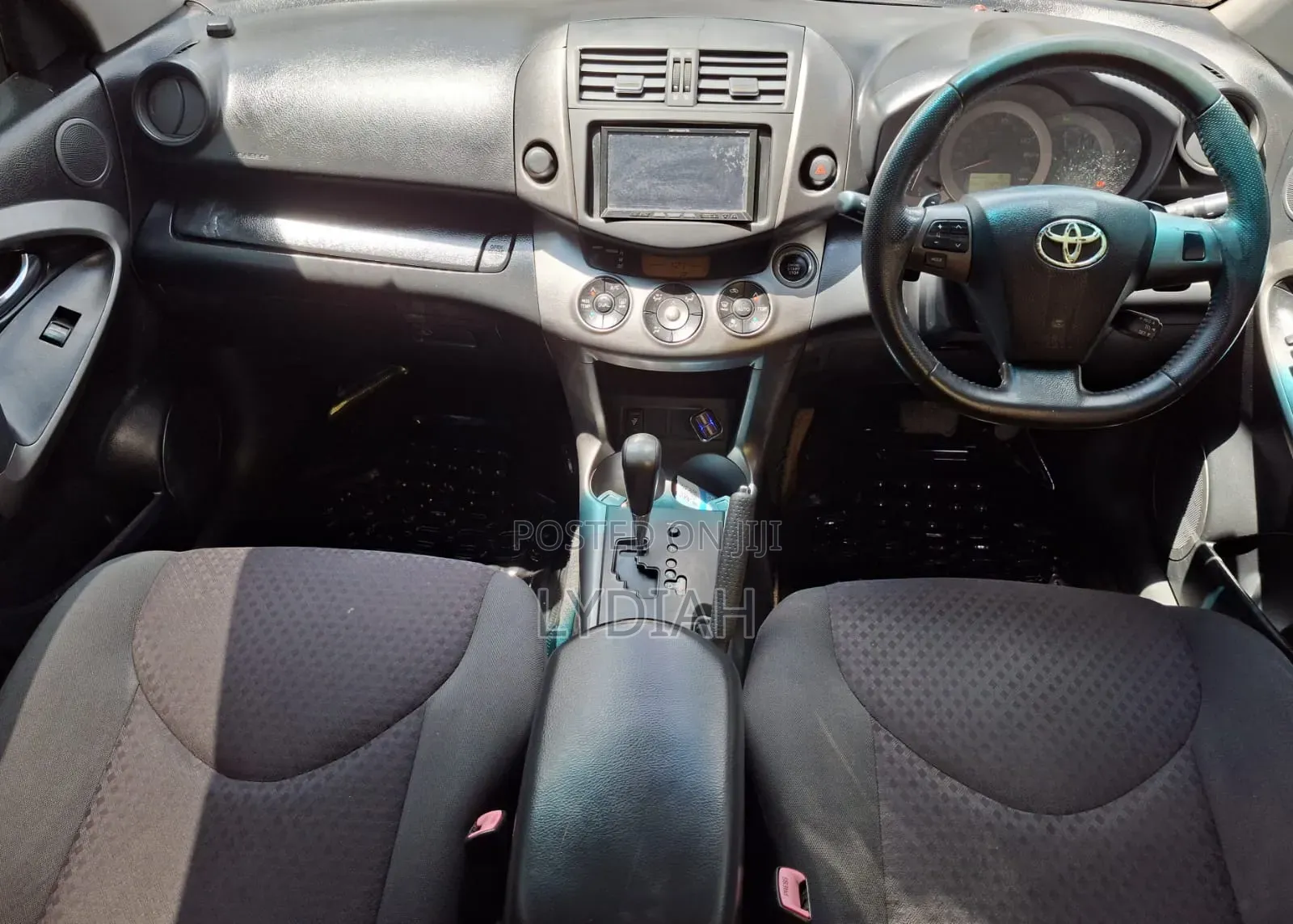Toyota Vanguard 2011 Black