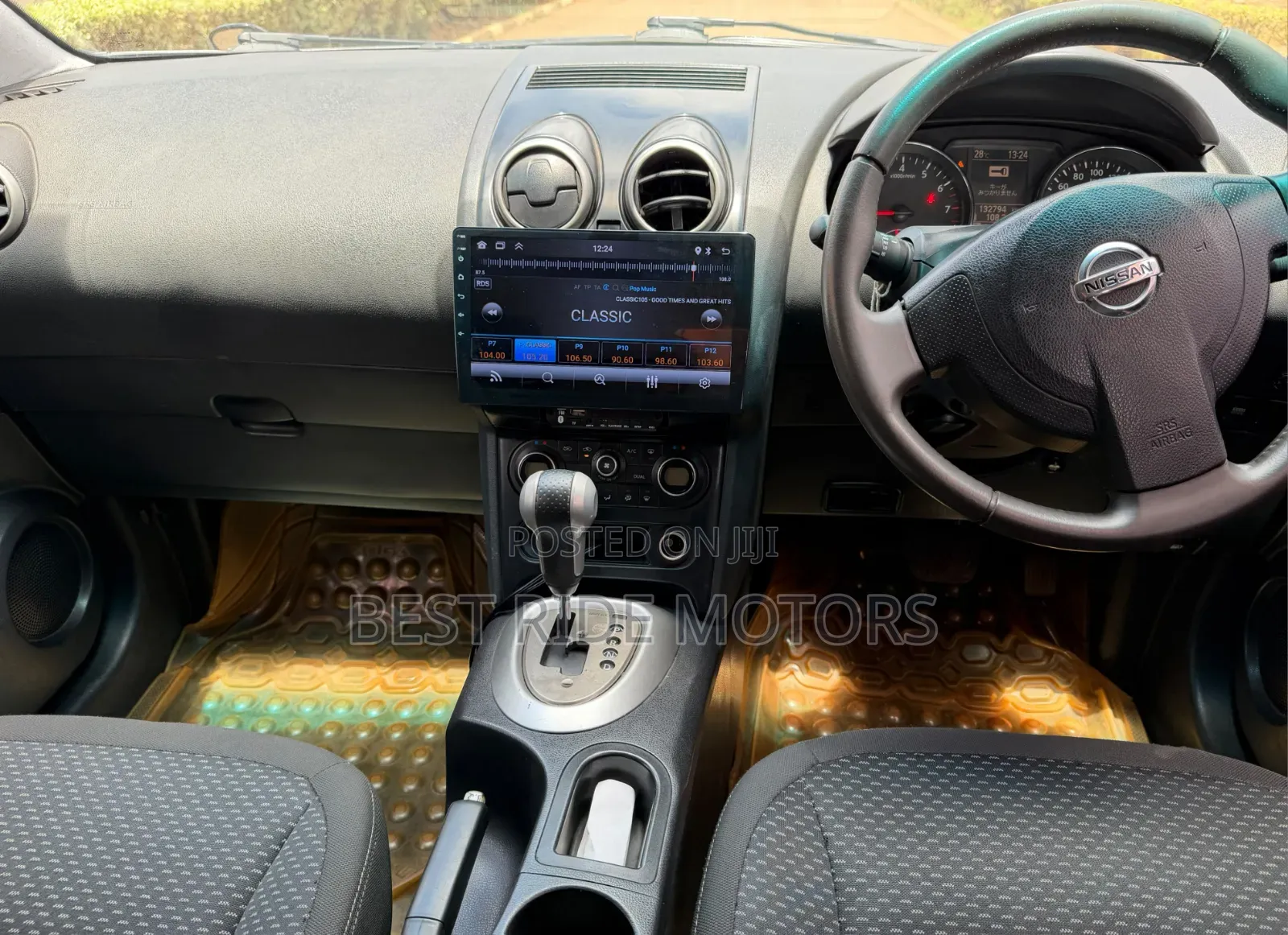 Nissan Dualis 2012 Black