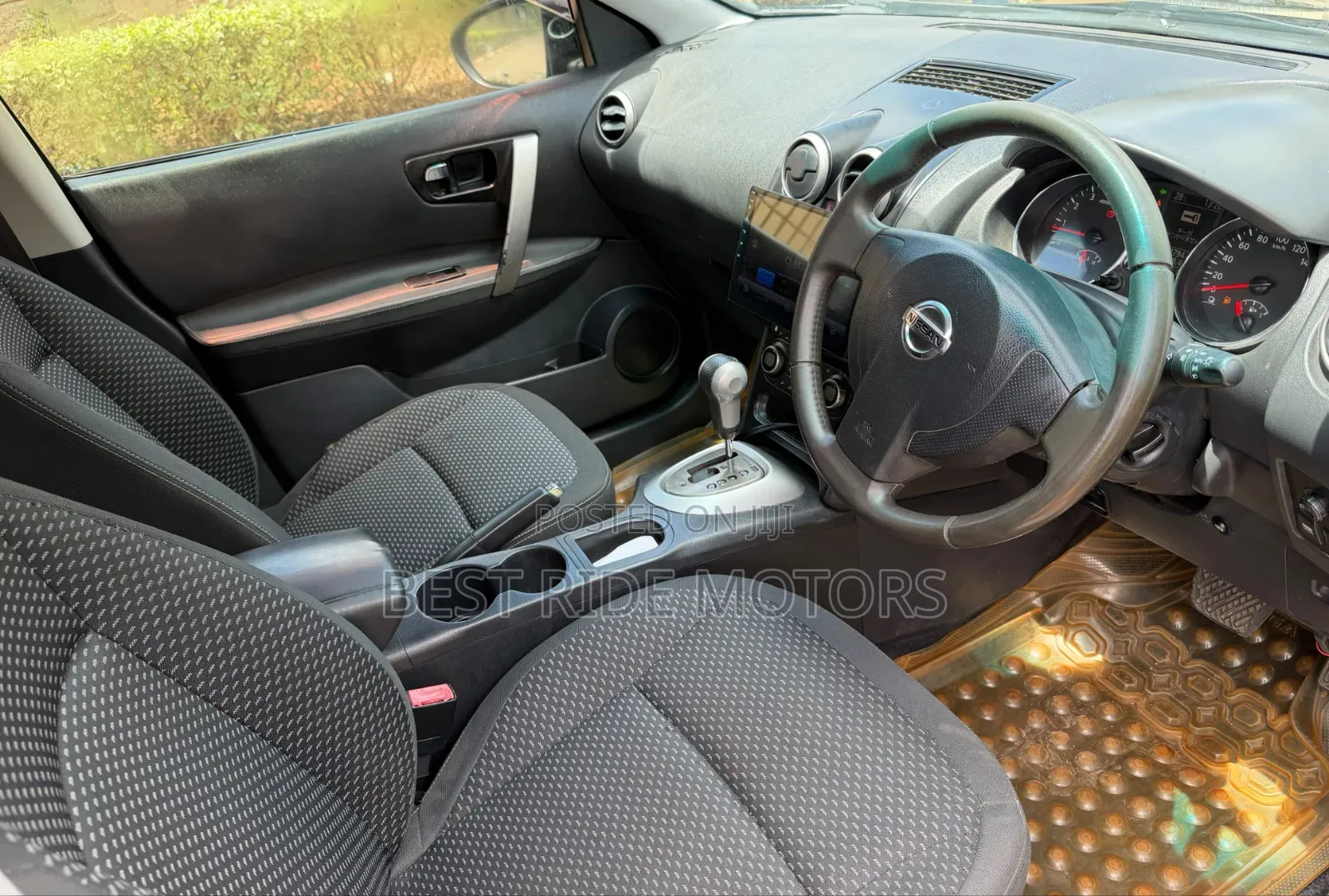 Nissan Dualis 2012 Black