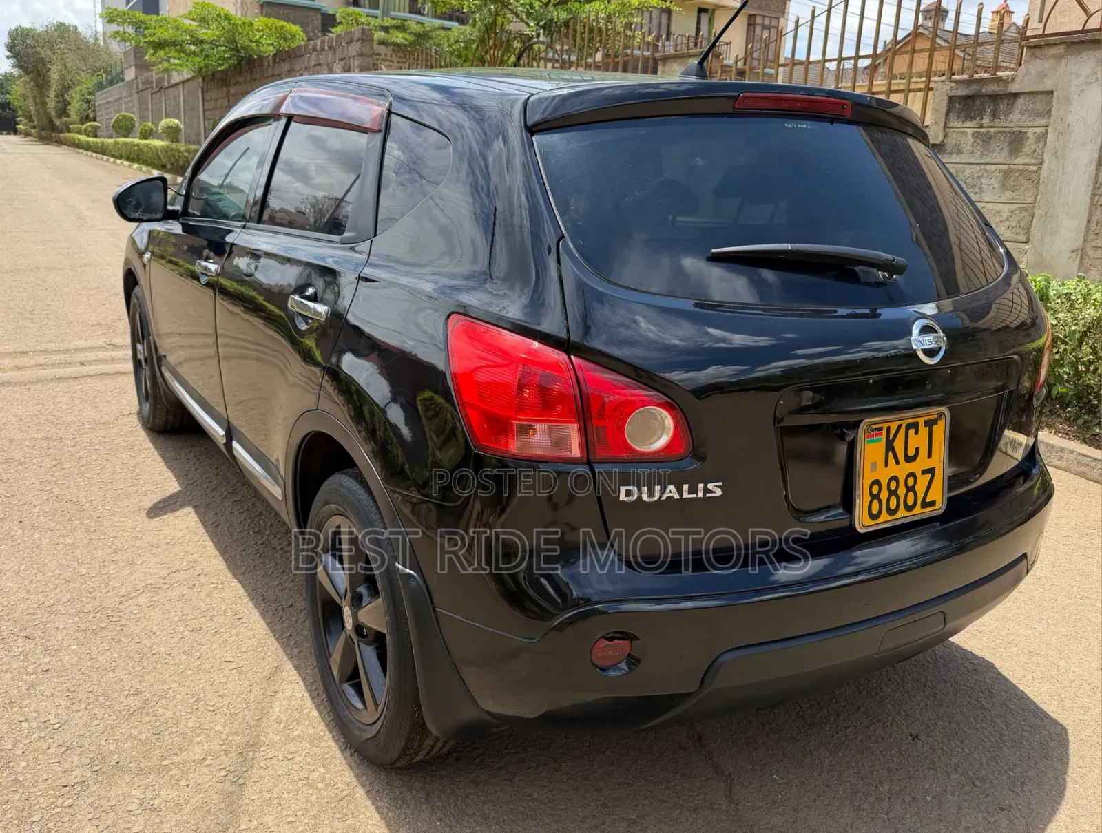 Nissan Dualis 2012 Black