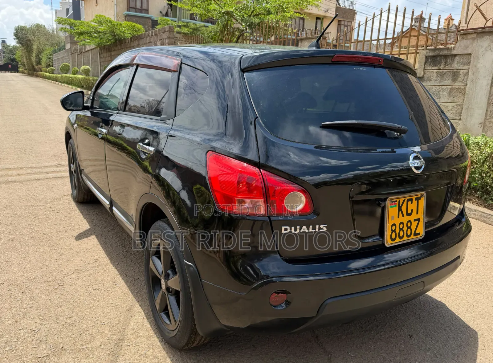 Nissan Dualis 2012 Black