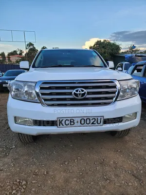 Toyota Land Cruiser 2009 White