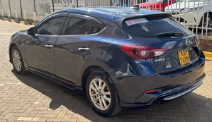 Mazda Axela 2016 Blue