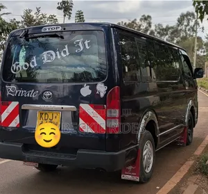 Toyota HiAce 2016 Black