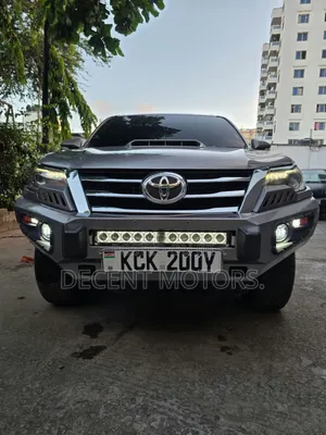 Toyota Fortuner 2016 Gray