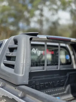 Toyota Hilux 2019 Silver