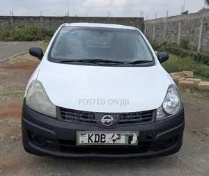 Nissan Advan 2013 White
