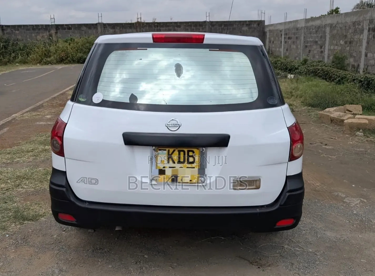 Nissan Advan 2013 White