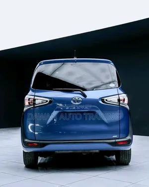 Toyota Sienta 2019 Blue