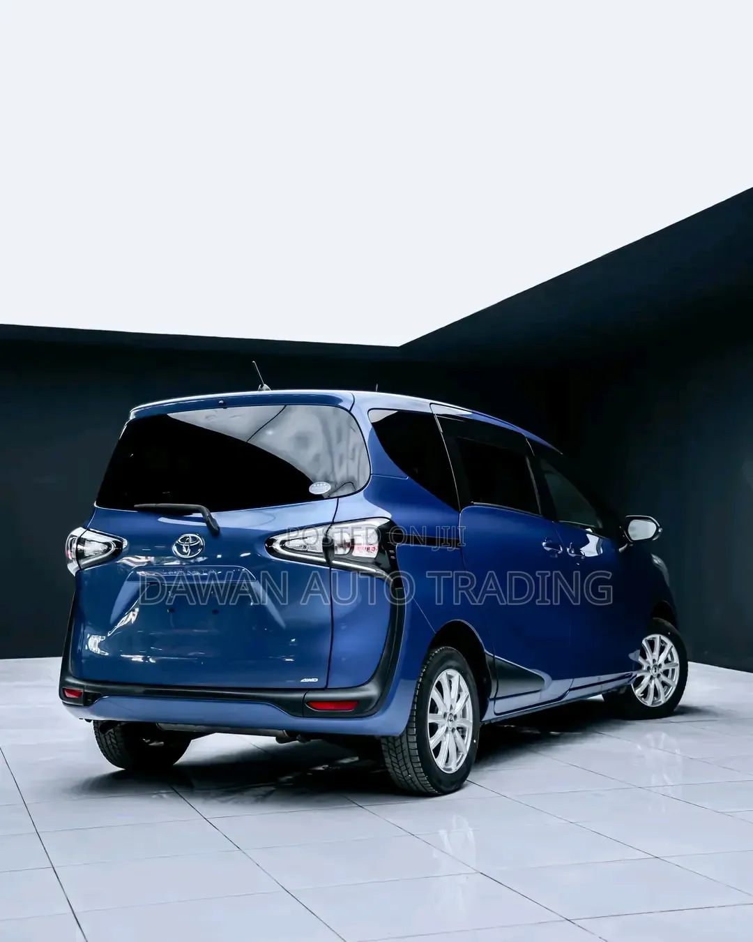 Toyota Sienta 2019 Blue