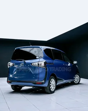 Toyota Sienta 2019 Blue