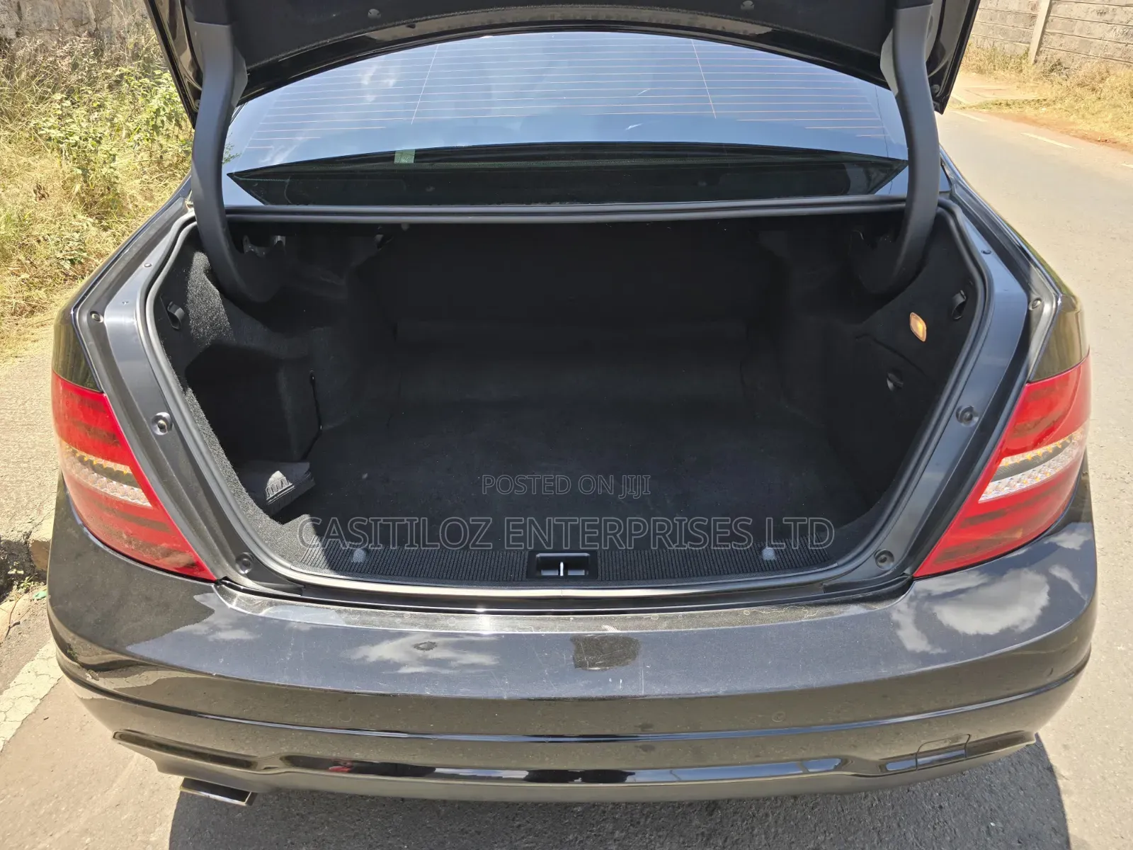 Mercedes-Benz C200 2012 Black