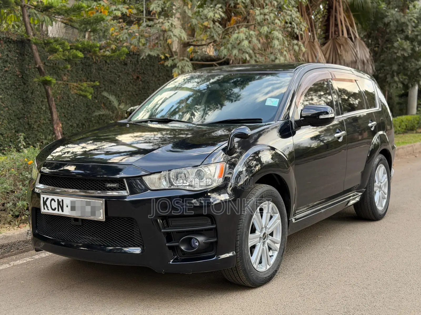 Mitsubishi Outlander 2010 Black