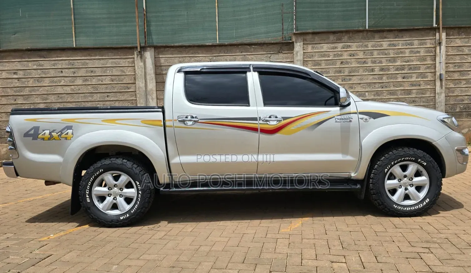 Toyota Hilux 2011 Silver