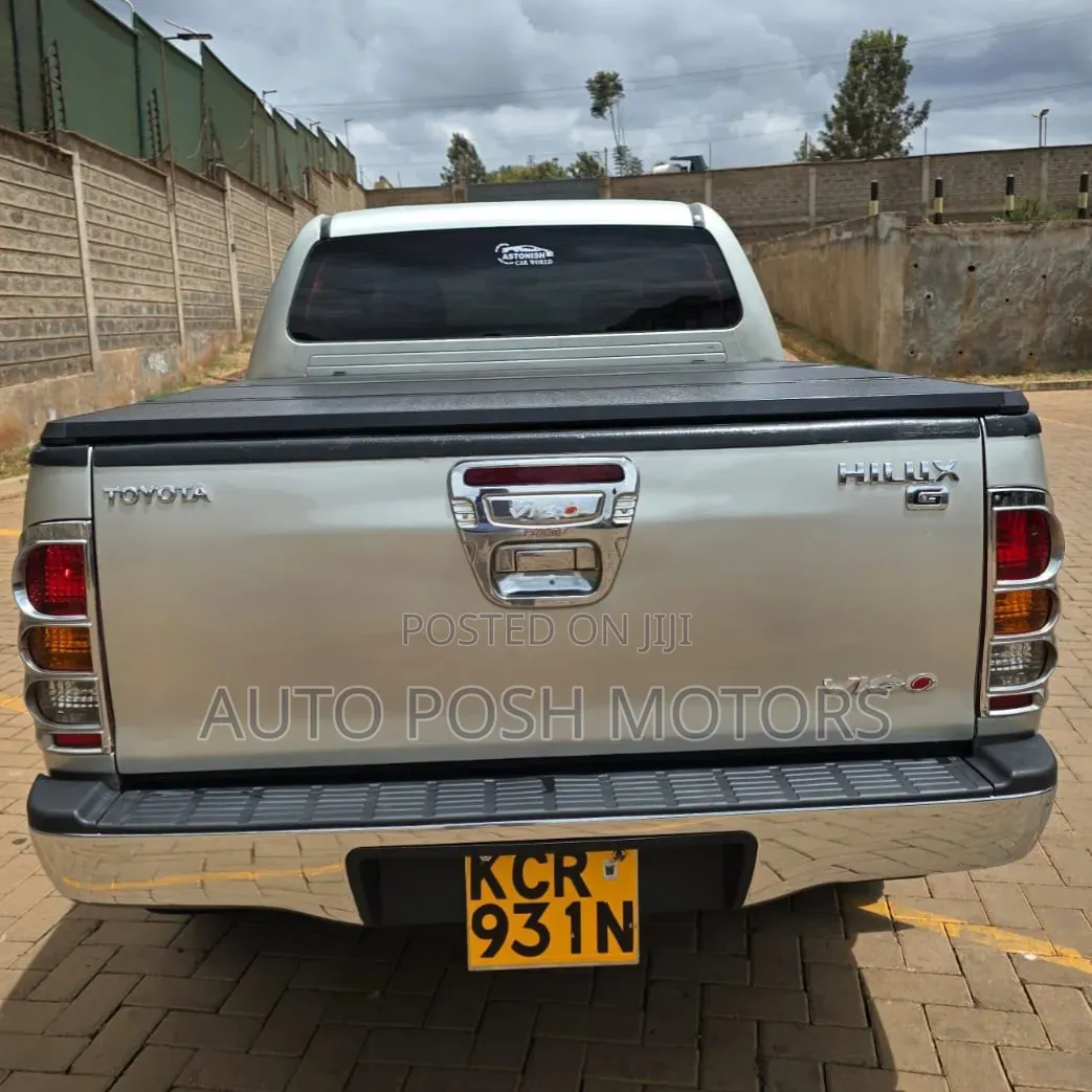 Toyota Hilux 2011 Silver