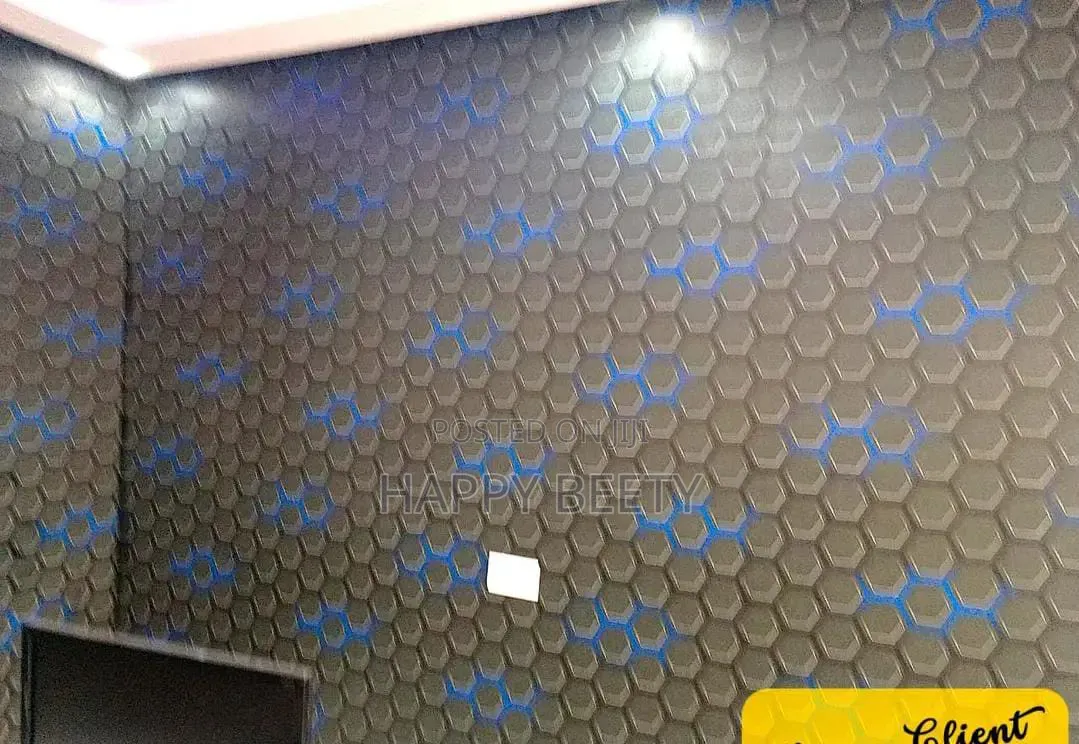 Club/Restaurant Wallpaper