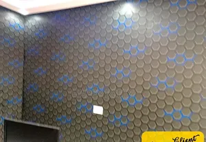 Club/Restaurant Wallpaper